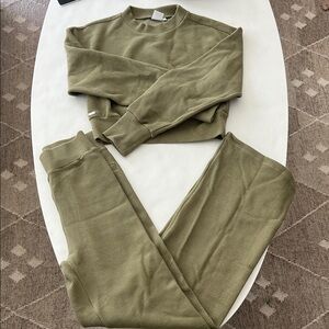 Lune Active 2 Piece Set - Moon Cropped Sweater & Flare Sweatpants Olive Green XS